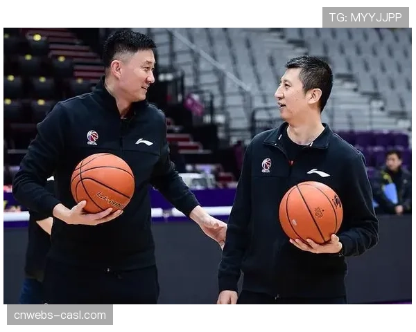 杨鸣指导赛后专访透露，总决赛多次防守变阵源于对浙江队战术手册的深入研究